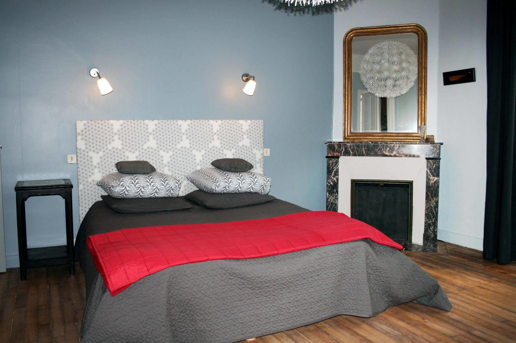 Le 14 St Michel Bed and Breakfast Josselin Buitenkant foto